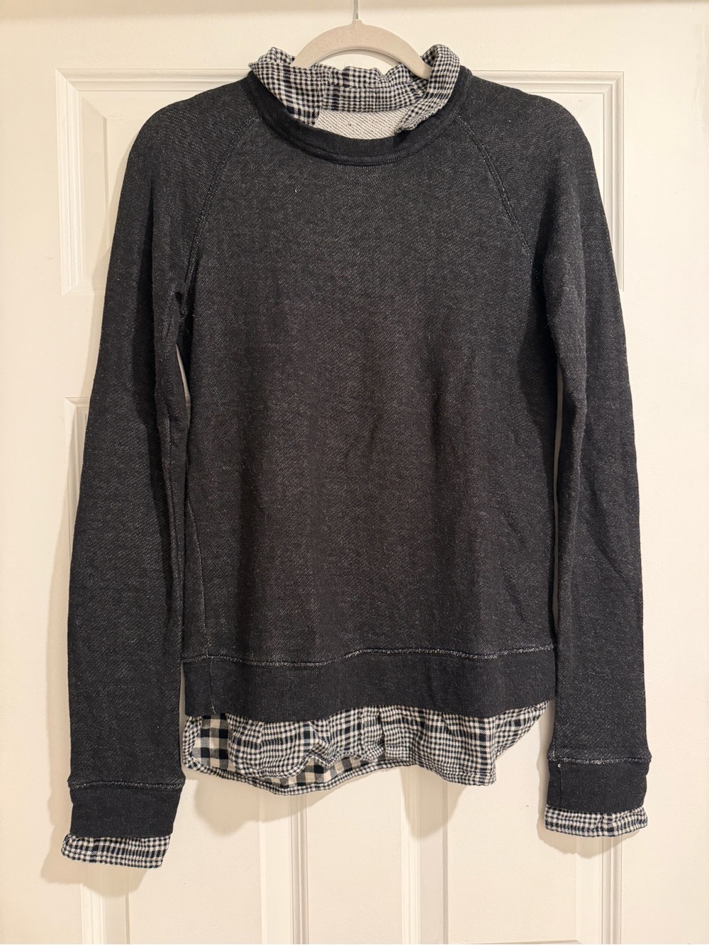 American Colors Layered Checkered Sweatshirt – Small 🖤